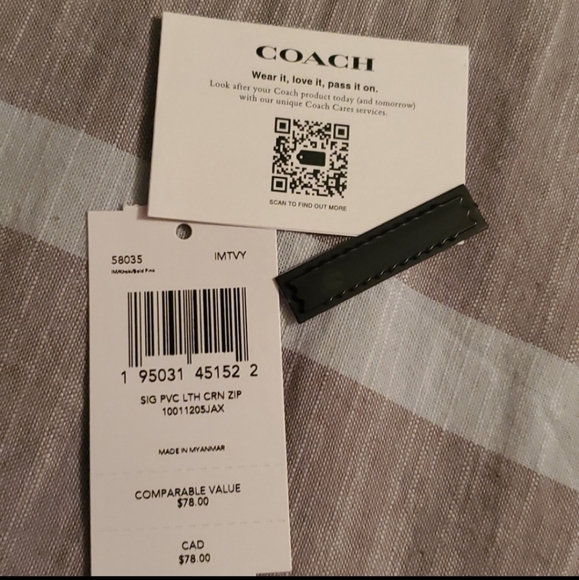 Coach wristlet - Picture 4 of 5